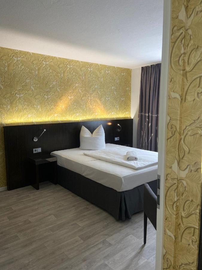 Hotel 22 Dessau-Rosslau Екстер'єр фото