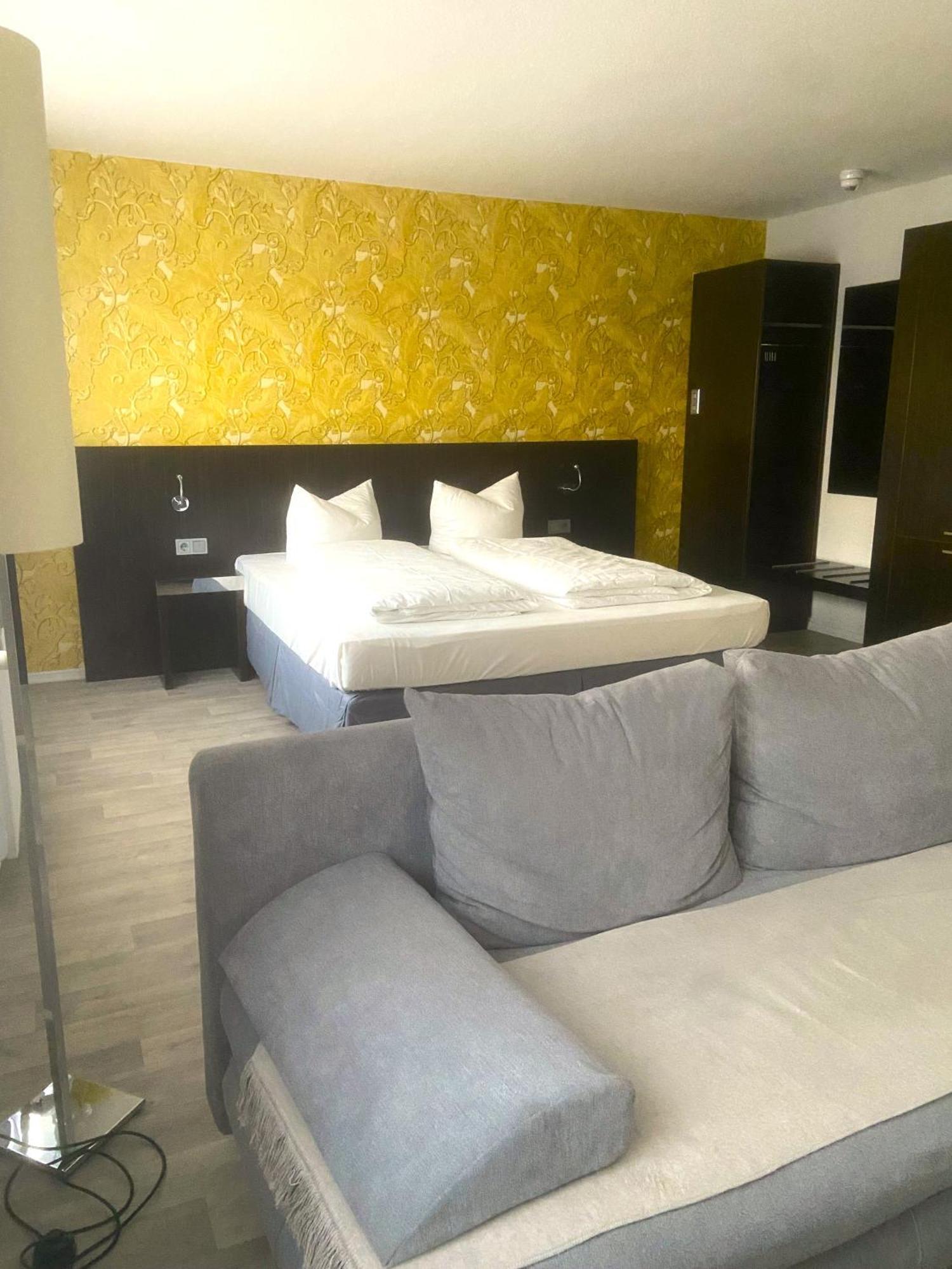 Hotel 22 Dessau-Rosslau Екстер'єр фото