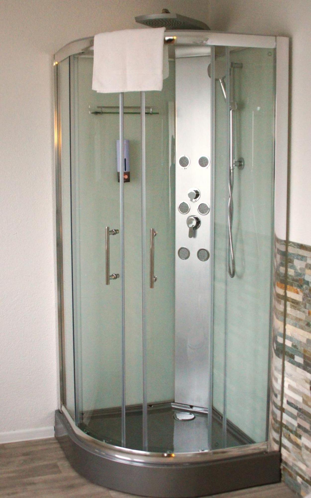Hotel 22 Dessau-Rosslau Екстер'єр фото