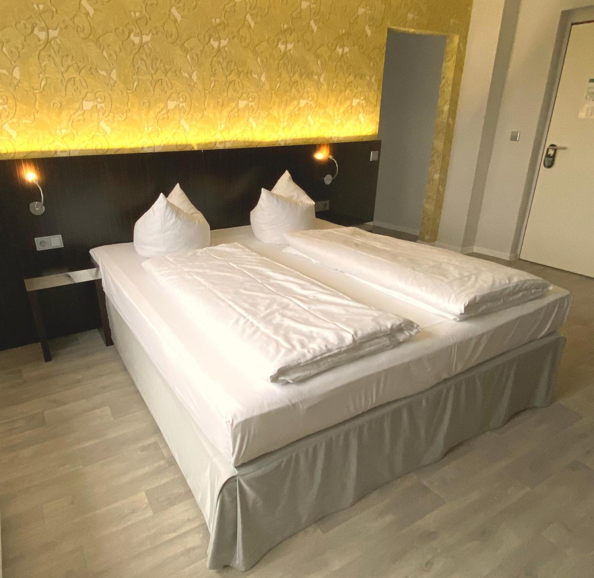 Hotel 22 Dessau-Rosslau Екстер'єр фото